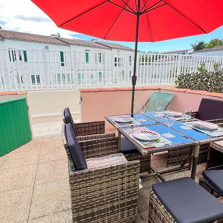 Jolie Maison A Etage En Avec Piscine Saint-Martin-de-Ré