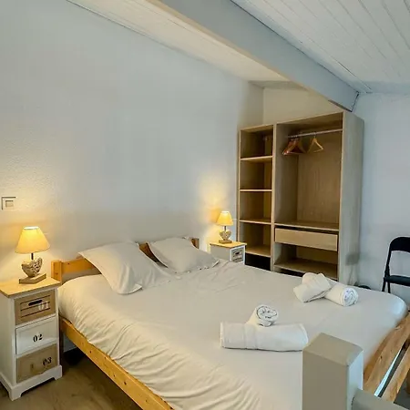 Villa Jolie Maison A Etage En Avec Piscine