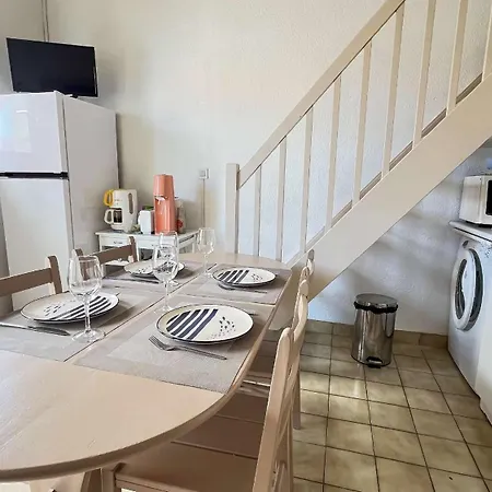 Villa Jolie Maison A Etage En Avec Piscine Saint-Martin-de-Ré