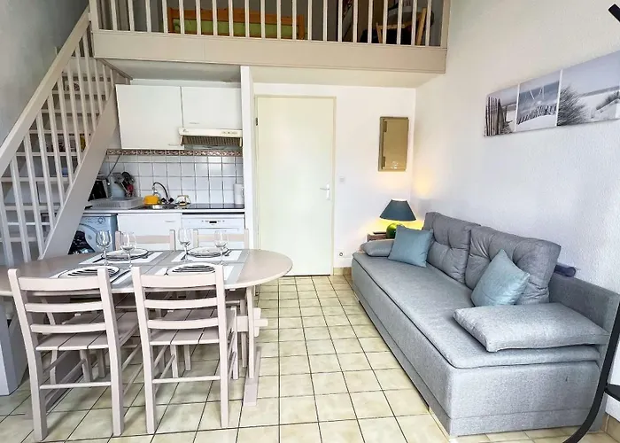 Jolie Maison A Etage En Avec Piscine